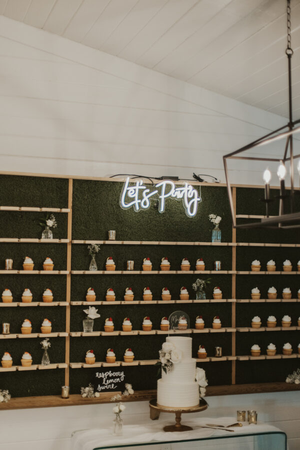 Romantic Emerald Green Wedding The Black Barn Orlando Wedding Planner Anna Christine Events